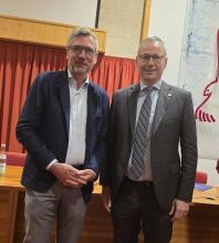 [site:name] - [node:title]